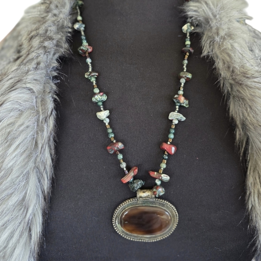 Vintage Y2K Boho Chic Multi-Stone Necklace with Brown Pendant Hippie Jewelry